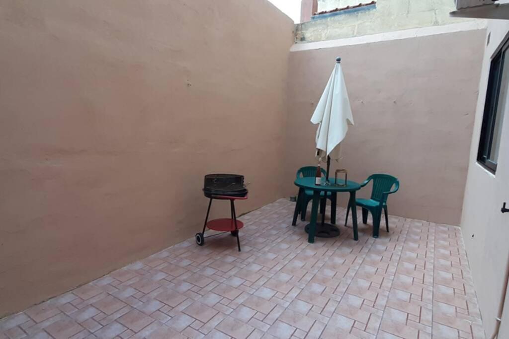 Joecen Apartment Marsaskala Bagian luar foto