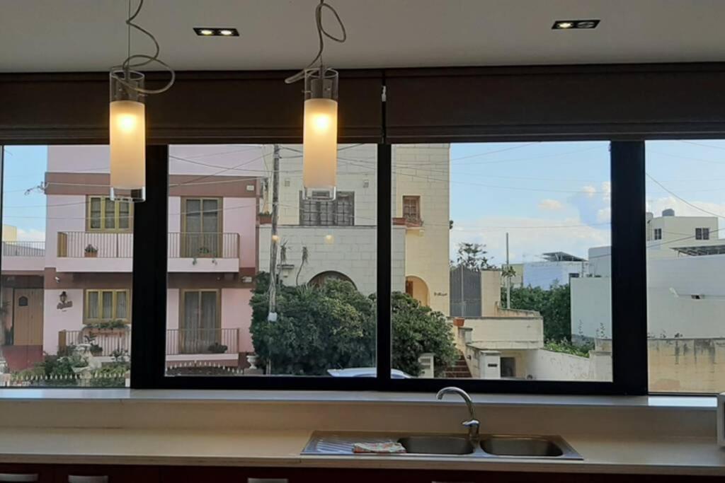 Joecen Apartment Marsaskala Bagian luar foto